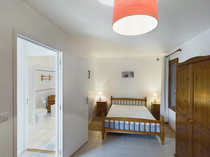 Image No.13-5 Bed House for sale