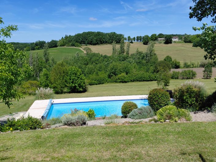 Image No.2-5 Bed House for sale