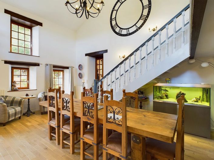 Image No.5-5 Bed House for sale