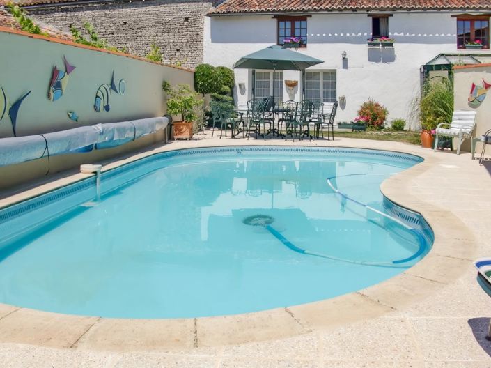 Image No.2-4 Bed House for sale