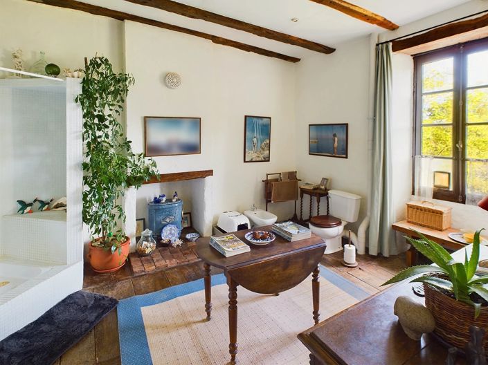 Image No.9-3 Bed House for sale