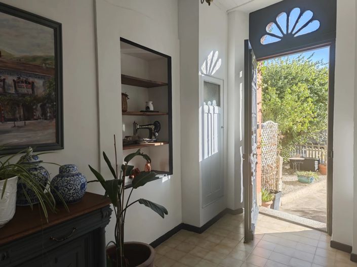 Image No.7-7 Bed House for sale