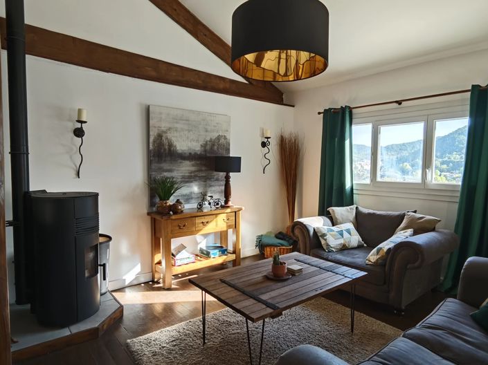 Image No.8-7 Bed House for sale