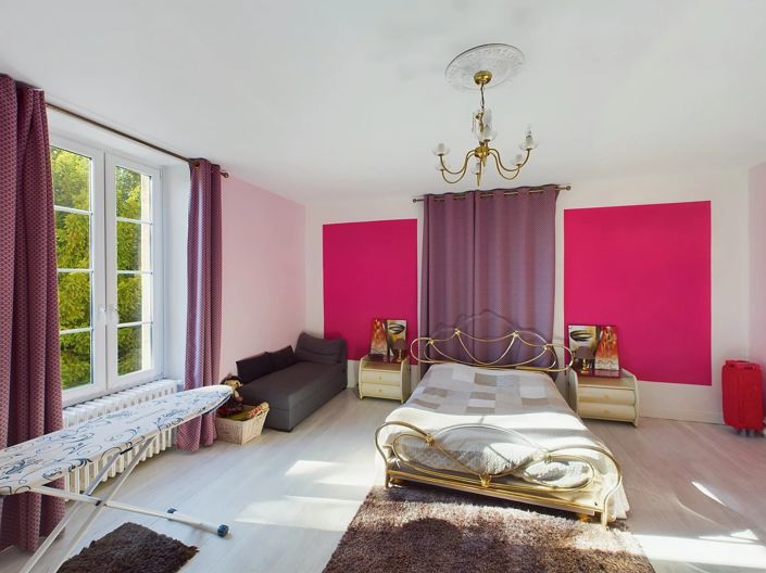 Image No.10-6 Bed Village House for sale