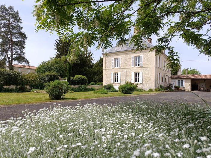 Image No.2-6 Bed Village House for sale