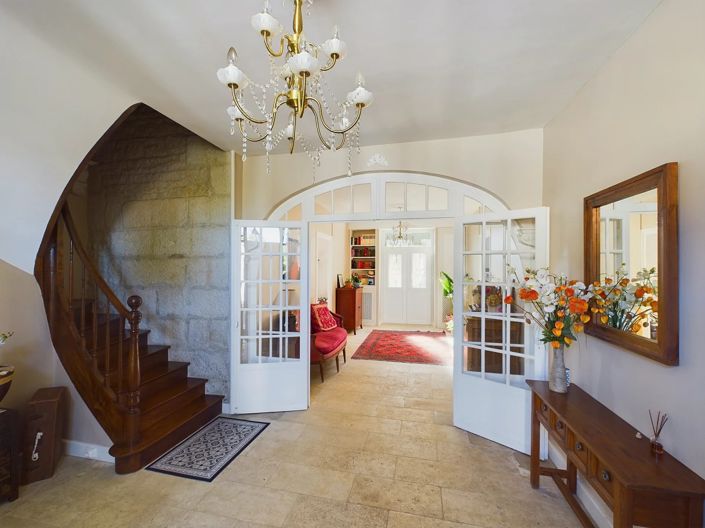 Image No.4-6 Bed Village House for sale