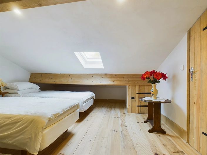 Image No.9-3 Bed House for sale