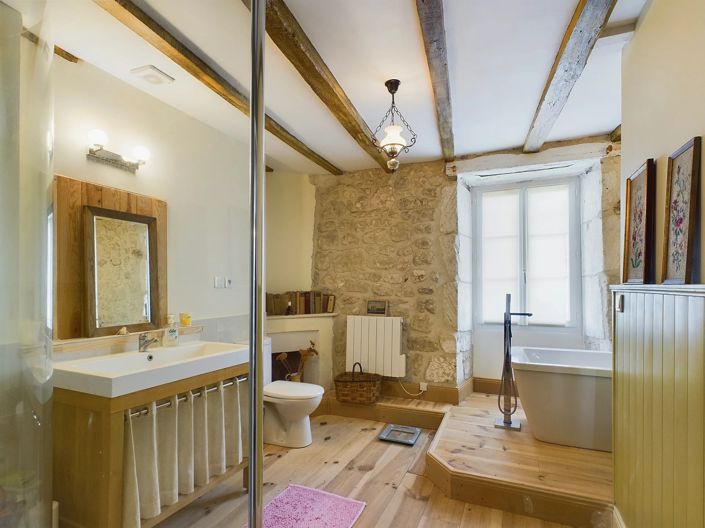 Image No.6-3 Bed House for sale