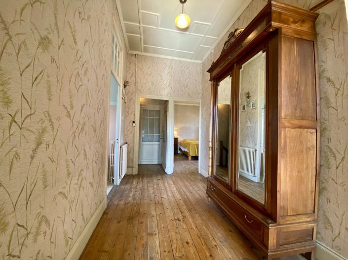 Image No.12-5 Bed House for sale