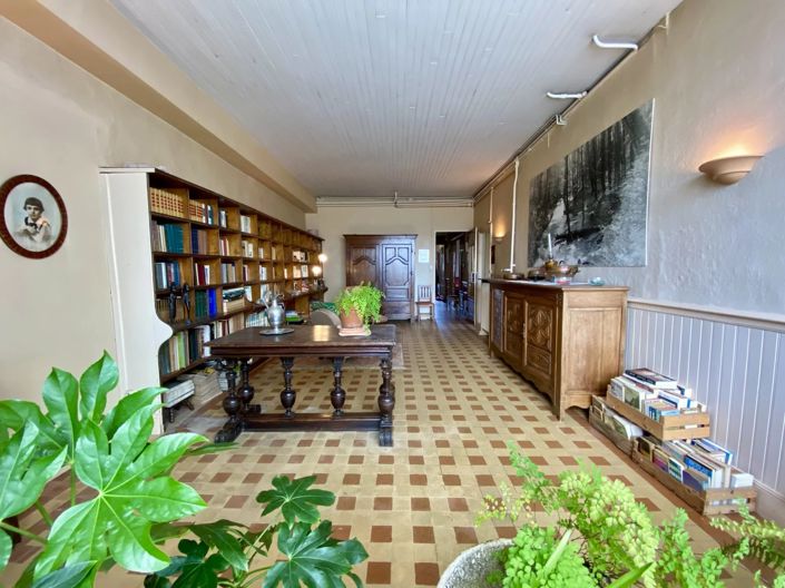 Image No.15-5 Bed House for sale