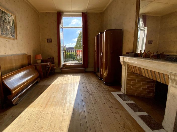 Image No.9-5 Bed House for sale