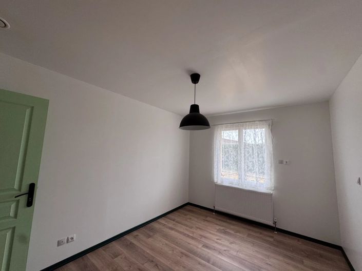 Image No.10-4 Bed House for sale