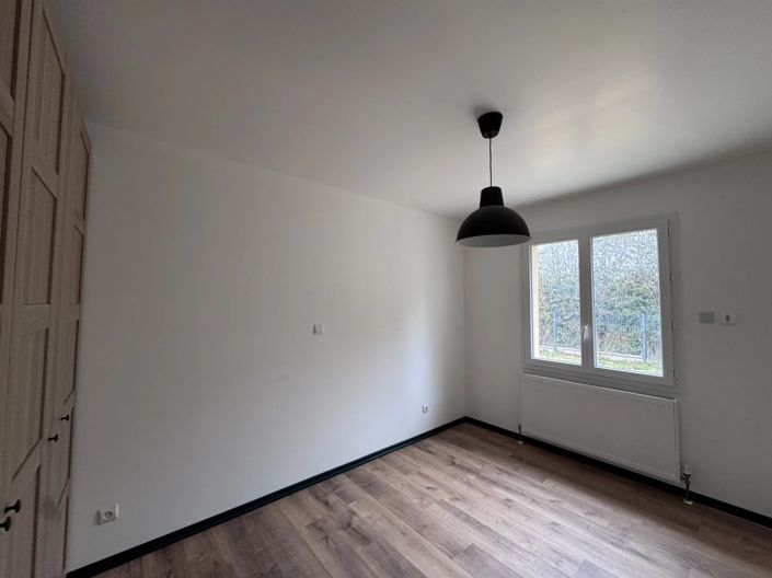 Image No.11-4 Bed House for sale