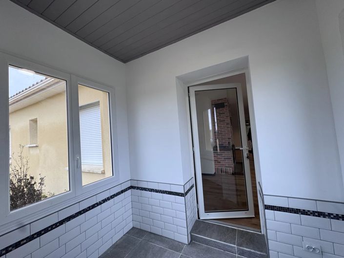 Image No.2-4 Bed House for sale