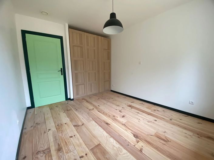 Image No.9-4 Bed House for sale