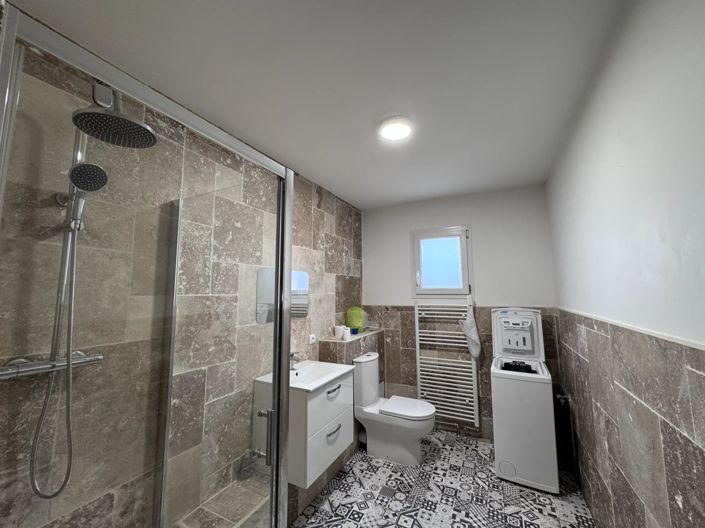 Image No.9-4 Bed House for sale