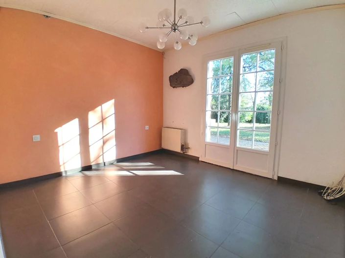 Image No.9-3 Bed House for sale