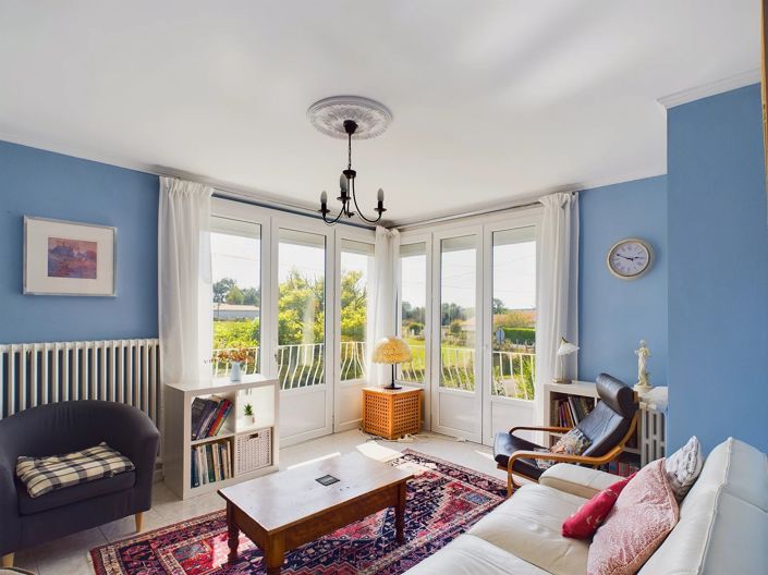 Image No.1-2 Bed House for sale