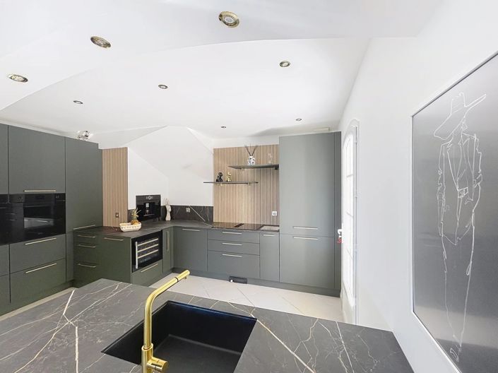 Image No.7-4 Bed House for sale