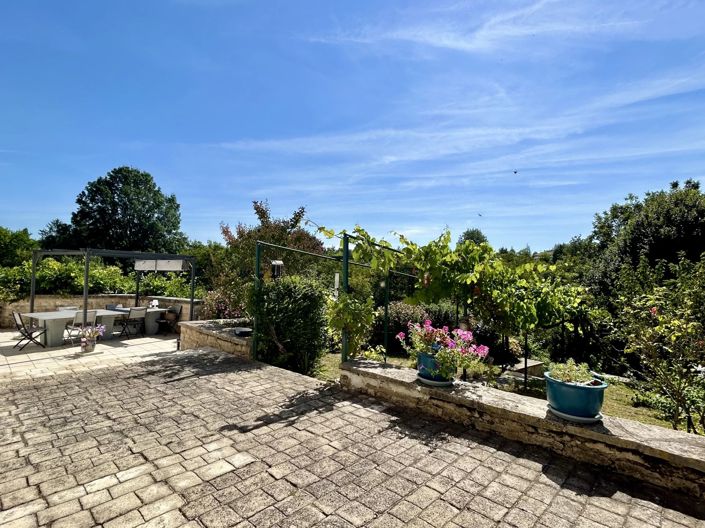 Image No.11-3 Bed House for sale