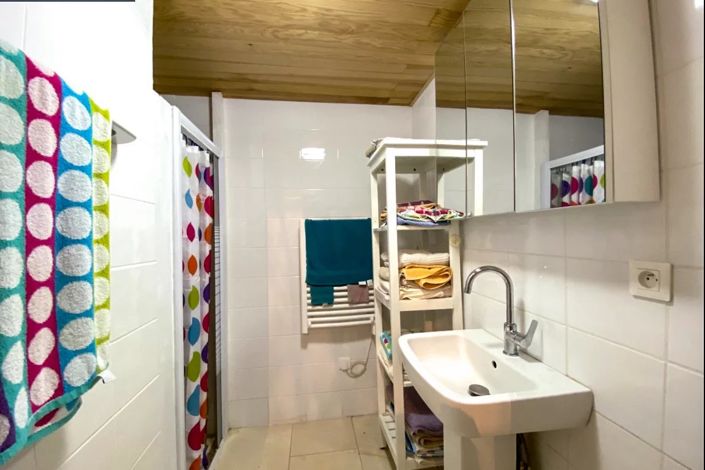 Image No.8-4 Bed House for sale