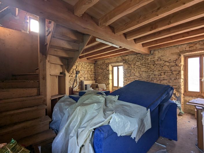 Image No.15-3 Bed Village House for sale