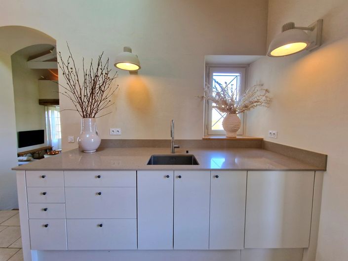 Image No.7-7 Bed House for sale