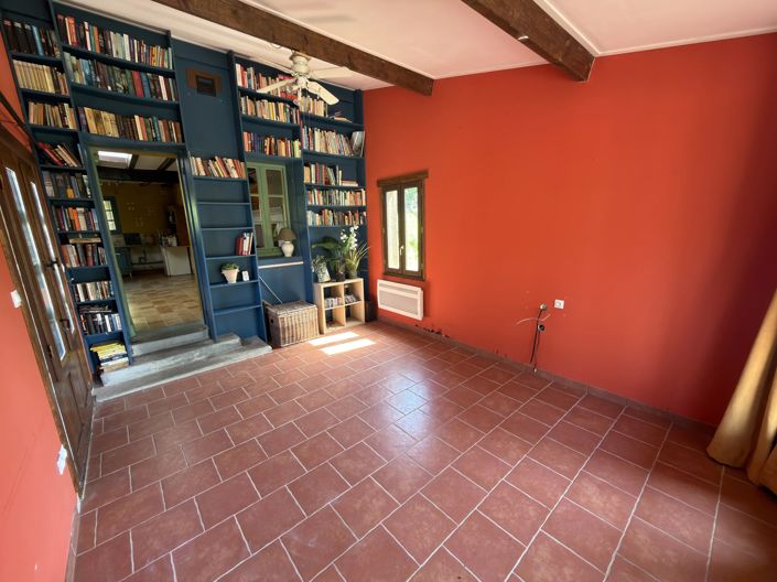 Image No.3-2 Bed House for sale