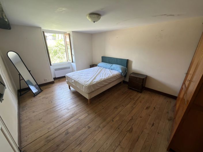 Image No.8-2 Bed House for sale