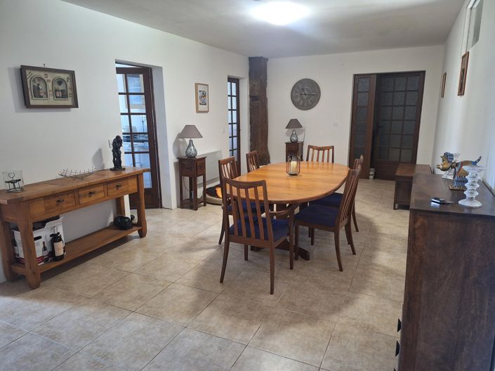 Image No.15-5 Bed House for sale