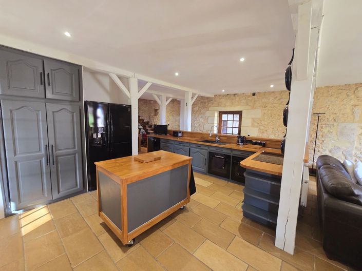 Image No.3-5 Bed House for sale