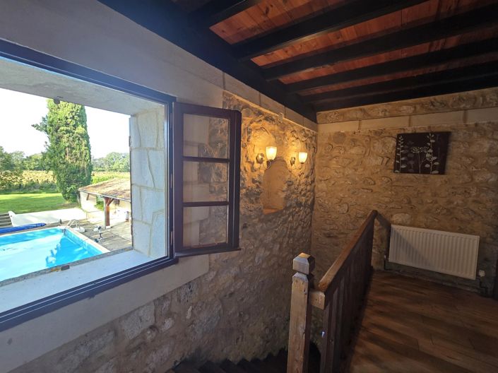 Image No.7-5 Bed House for sale