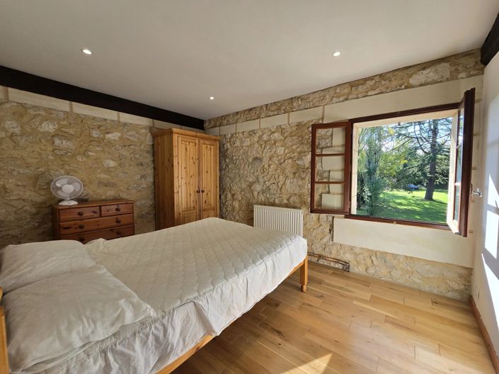 Image No.10-5 Bed House for sale