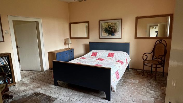 Image No.6-2 Bed House for sale