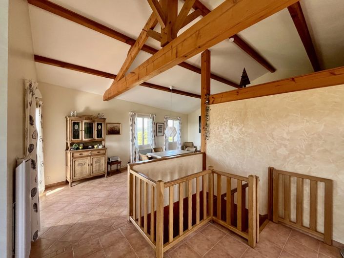 Image No.8-3 Bed House for sale