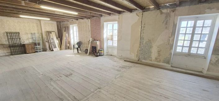 Image No.10-4 Bed Village House for sale