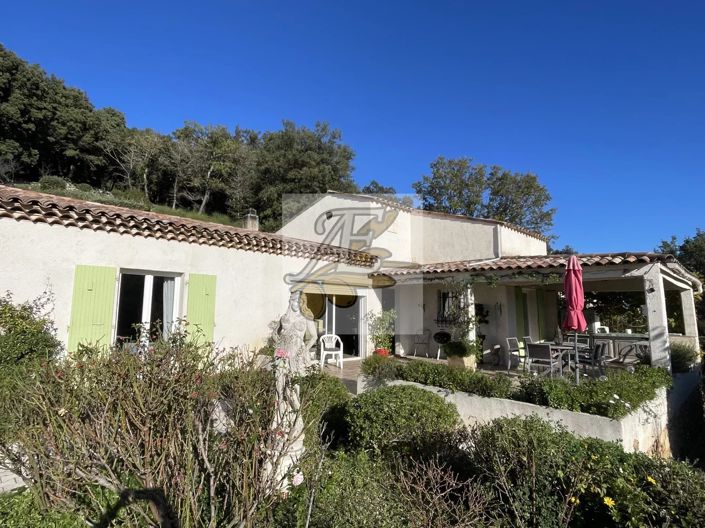 Image No.8-3 Bed House for sale