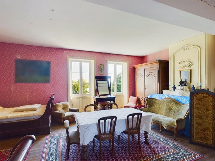 Image No.12-6 Bed House for sale