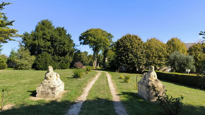 Image No.2-6 Bed House for sale