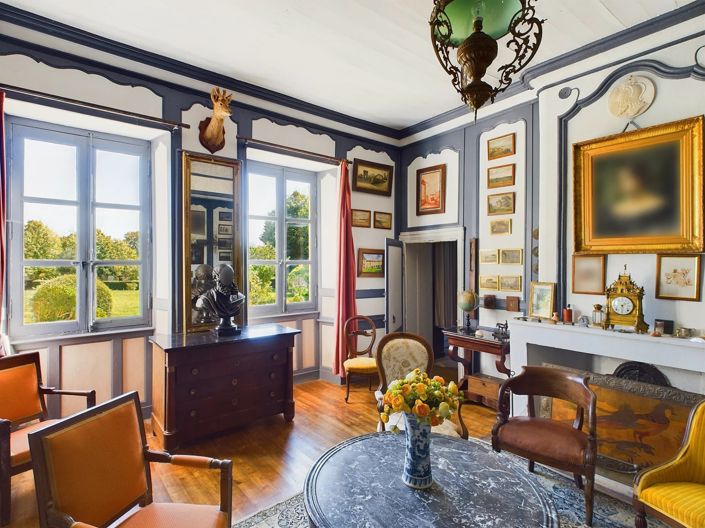 Image No.7-6 Bed House for sale