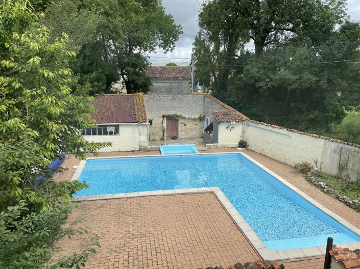 Image No.12-Maison de 16 chambres à vendre à Saint-Pierre-de-Juillers