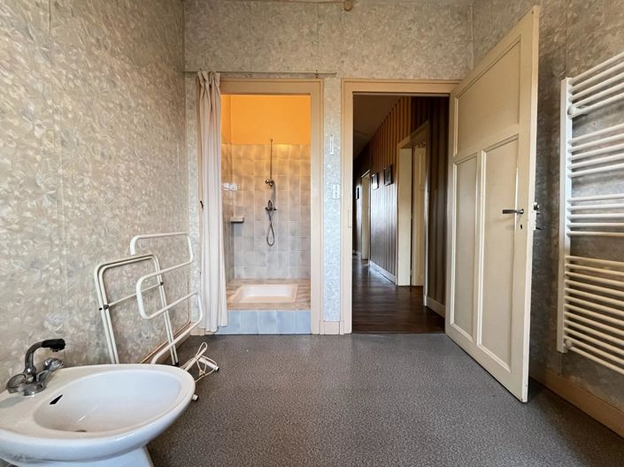 Image No.13-7 Bed Village House for sale