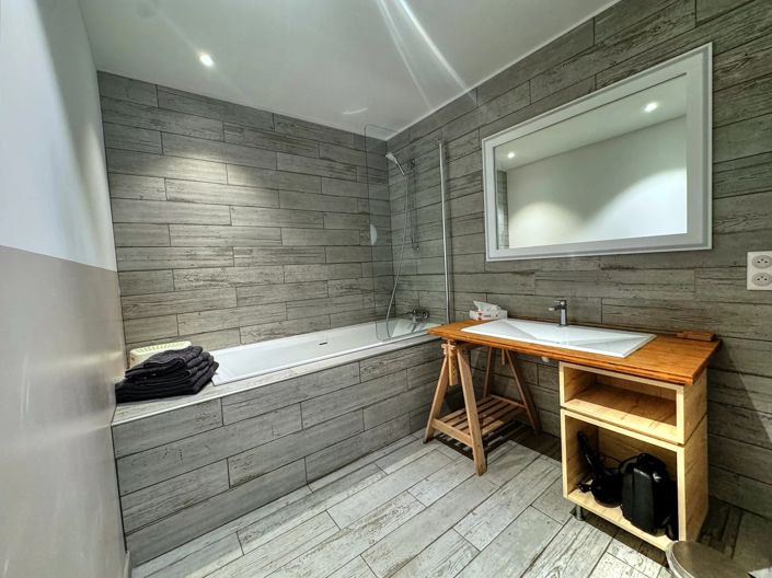 Image No.14-5 Bed House for sale