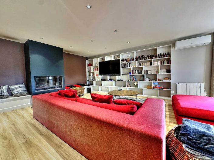 Image No.2-5 Bed House for sale