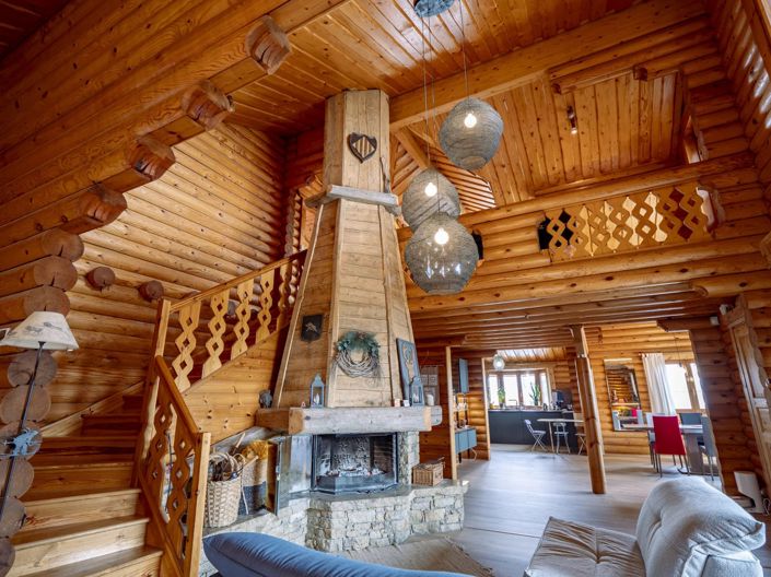 Image No.1-4 Bed Chalet for sale