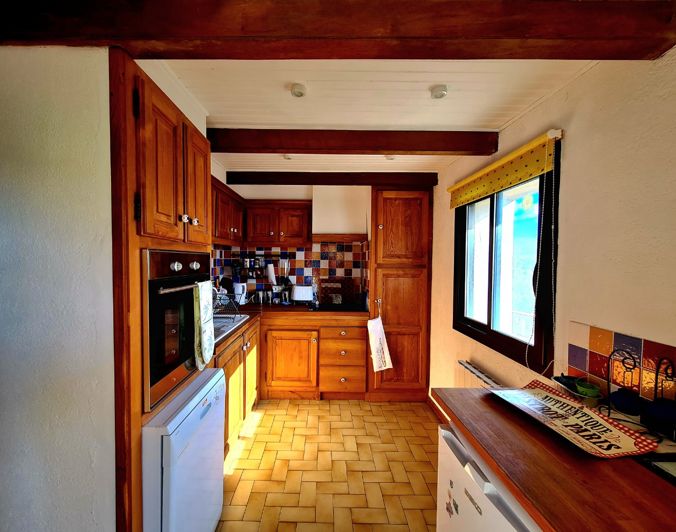 Image No.13-3 Bed House for sale