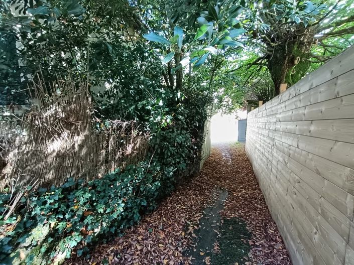 Image No.15-4 Bed House for sale