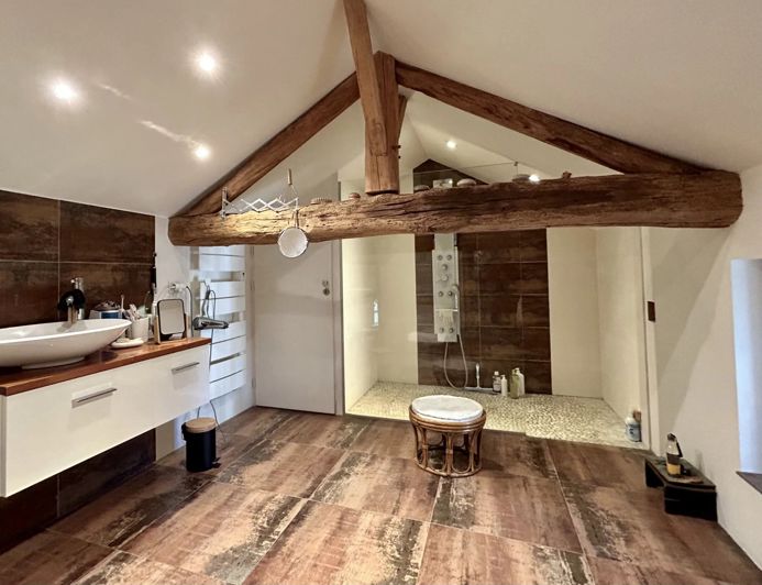 Image No.8-5 Bed Village House for sale