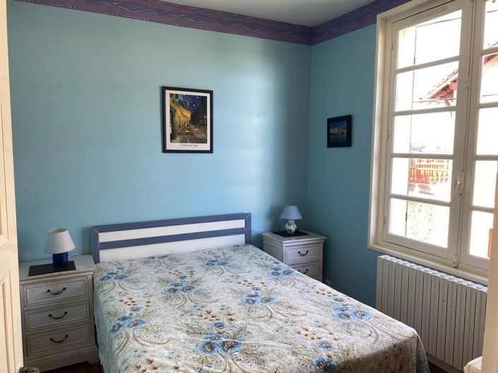 Image No.11-6 Bed House for sale