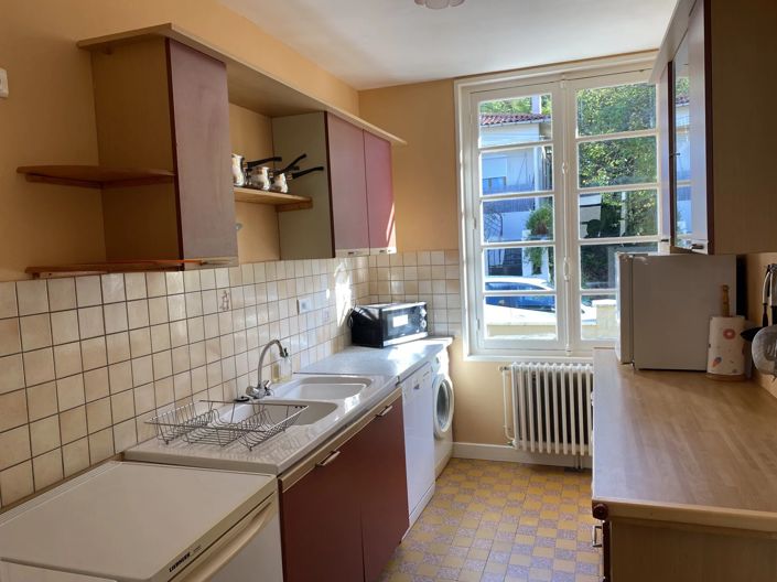 Image No.7-6 Bed House for sale